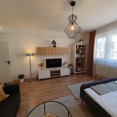 Guru 3 Apartment *