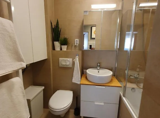 Guru 3 * Szeged